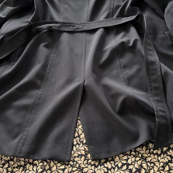 Kasper 2 Piece Classic Pant Suit - Picture 9 of 15